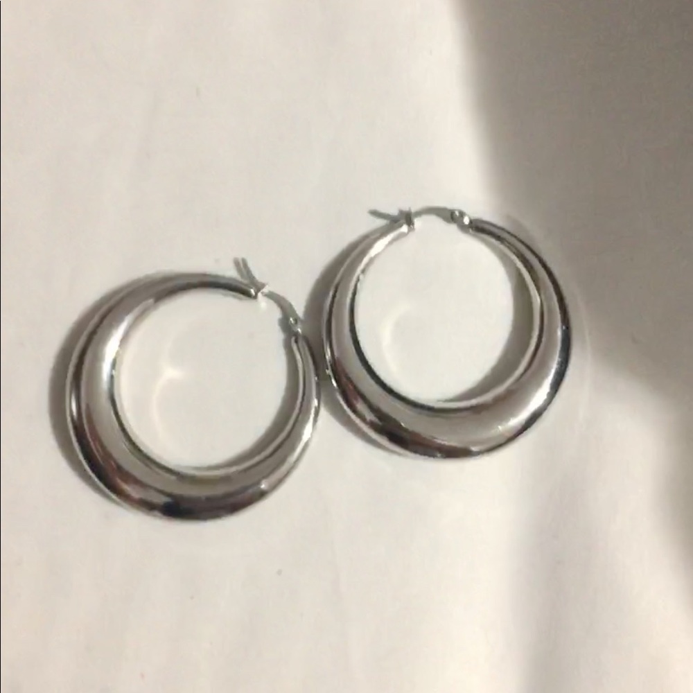 Hoops